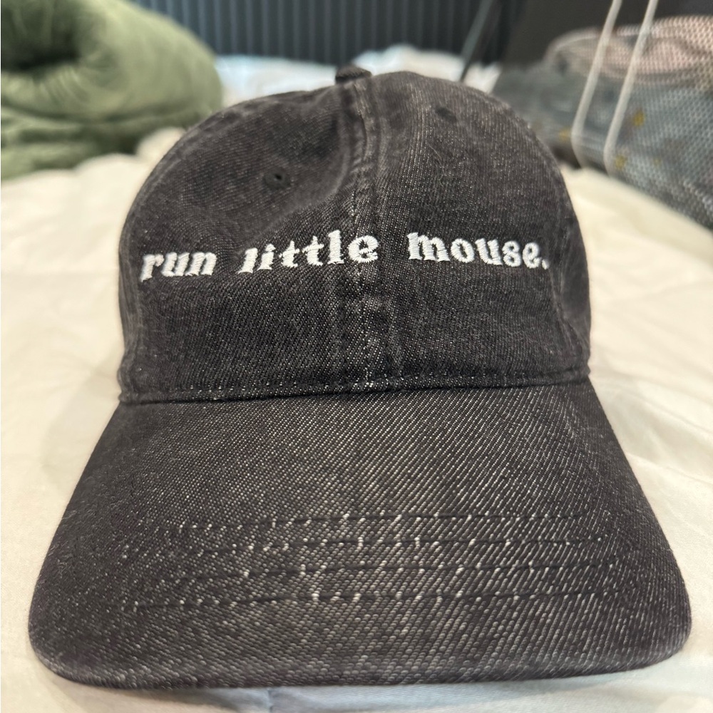 Embroidered Black Jean Run Little Mouse Hat